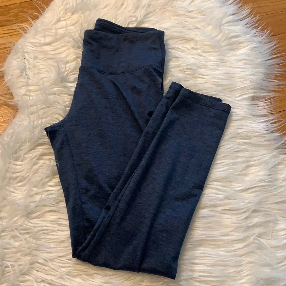 Woman’s Kyodan stretch blue athletic leggings XS